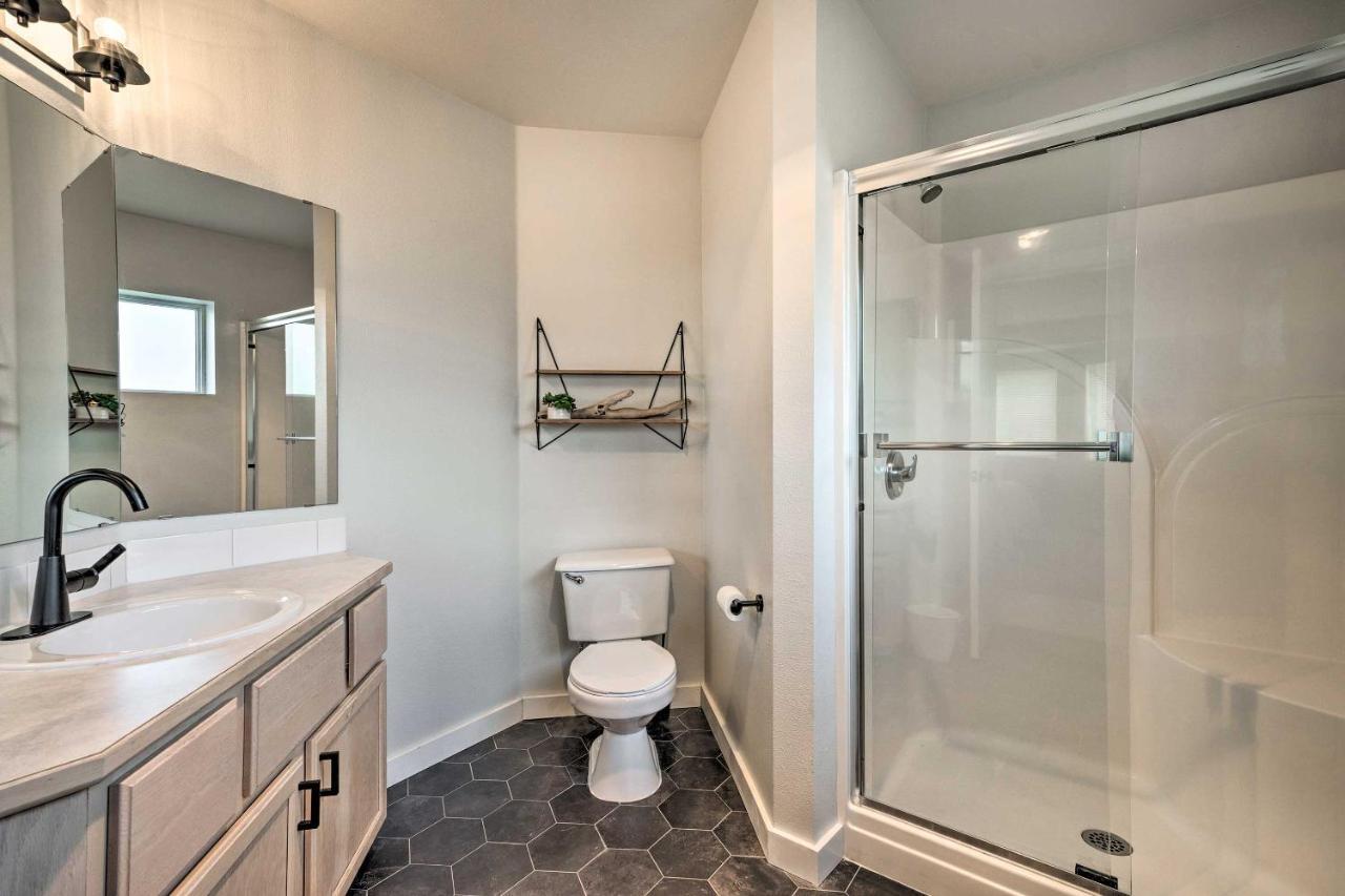 Chic Chelan Condo With Balcony, Walk To Lake And Dtwn! Buitenkant foto