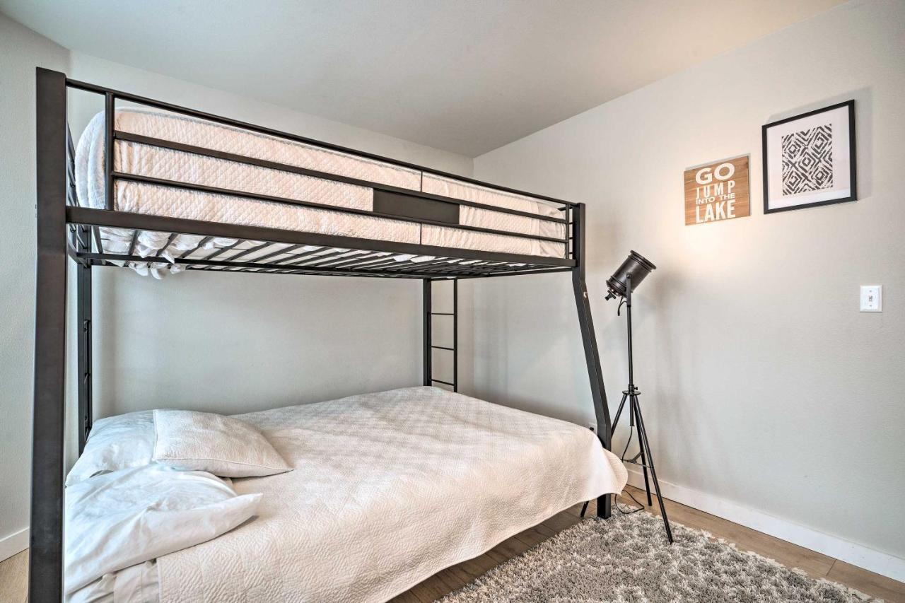 Chic Chelan Condo With Balcony, Walk To Lake And Dtwn! Buitenkant foto